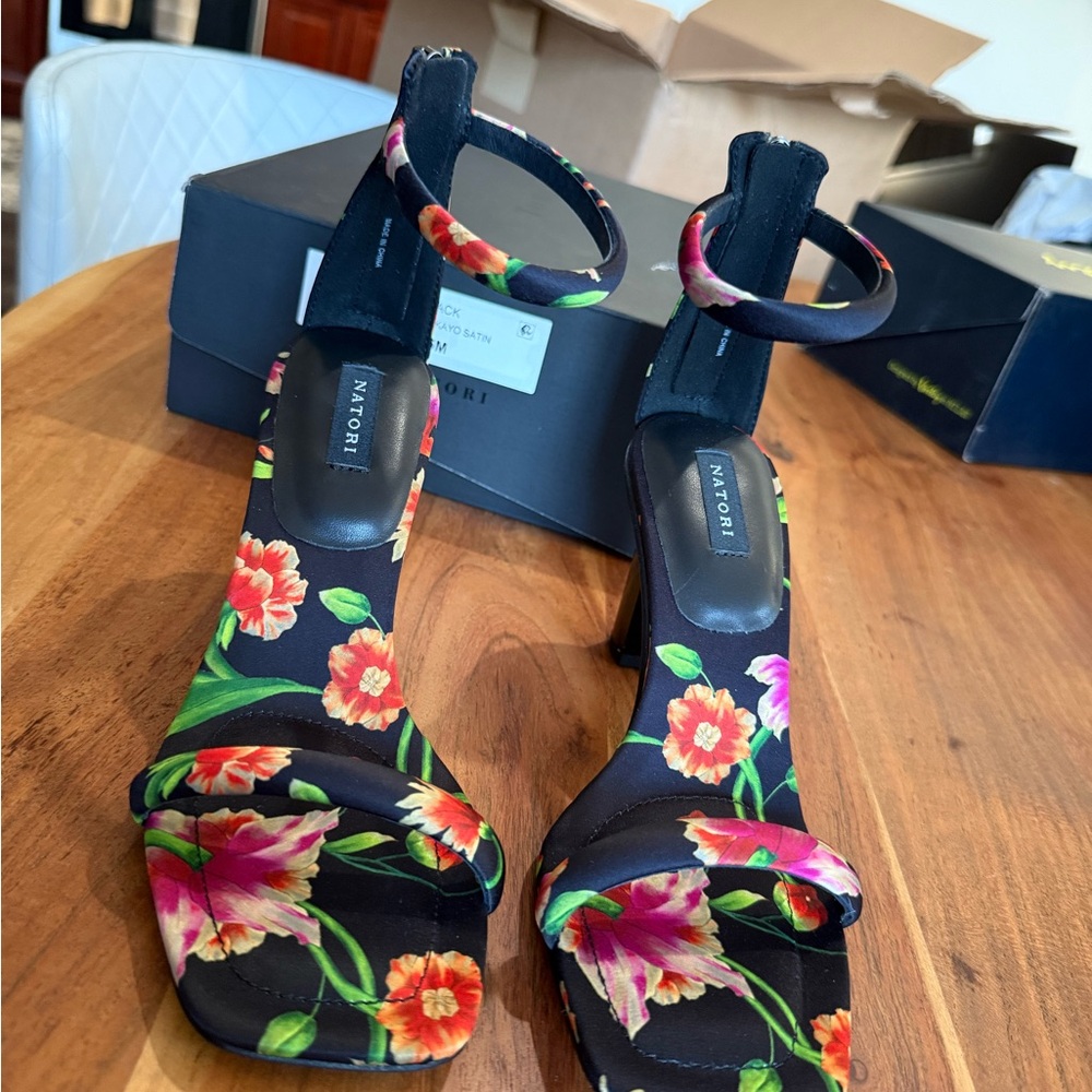 Natori Black Floral Heels